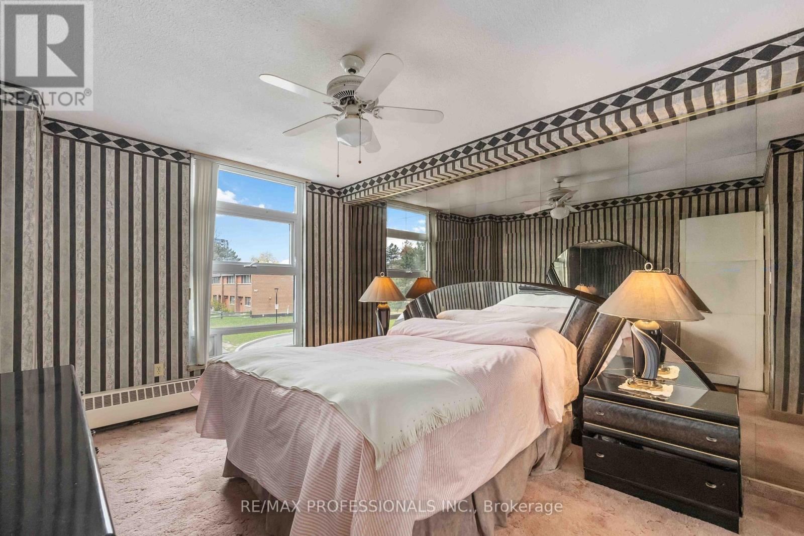 210 - 345 Driftwood Avenue, Toronto, Ontario  M3N 2P4 - Photo 13 - W12963576