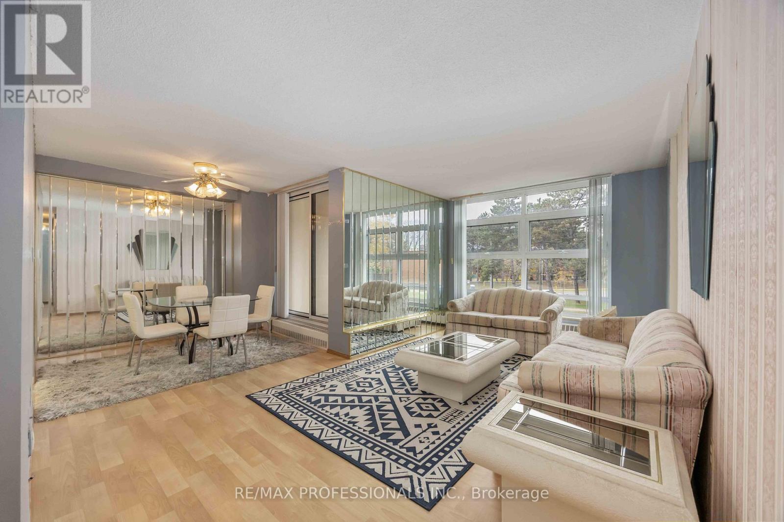 210 - 345 Driftwood Avenue, Toronto, Ontario  M3N 2P4 - Photo 2 - W12963576