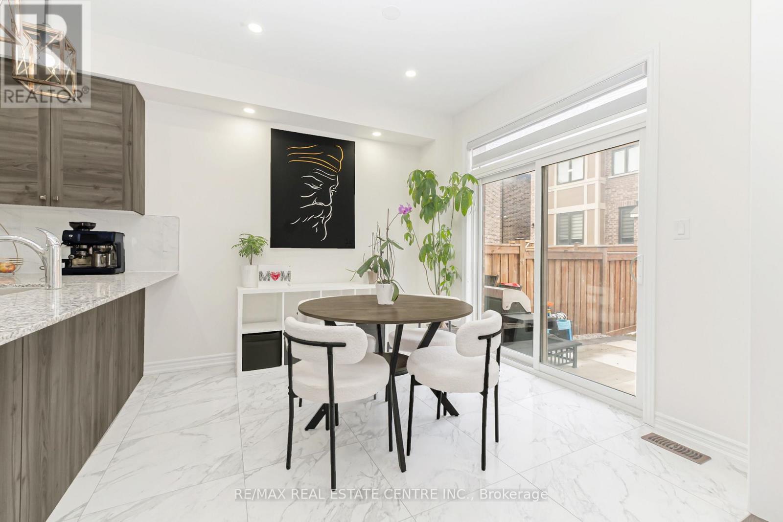 35 Thornvalley Terrace, Caledon, Ontario  L7C 4H9 - Photo 19 - W12963606