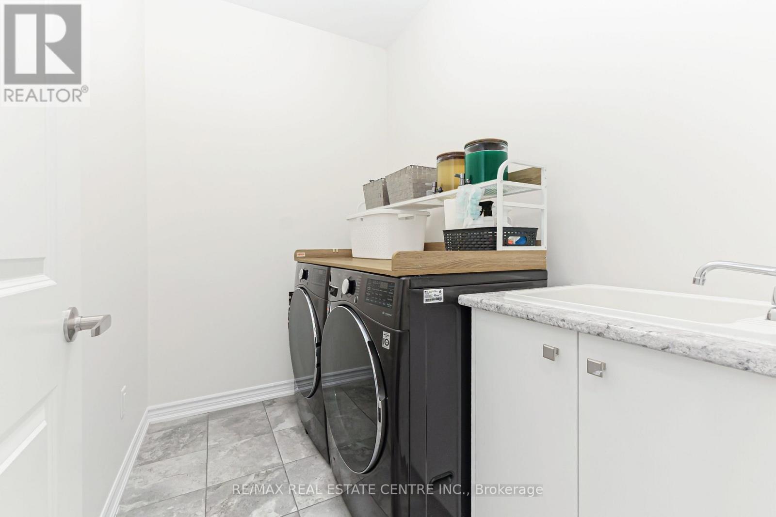 35 Thornvalley Terrace, Caledon, Ontario  L7C 4H9 - Photo 44 - W12963606