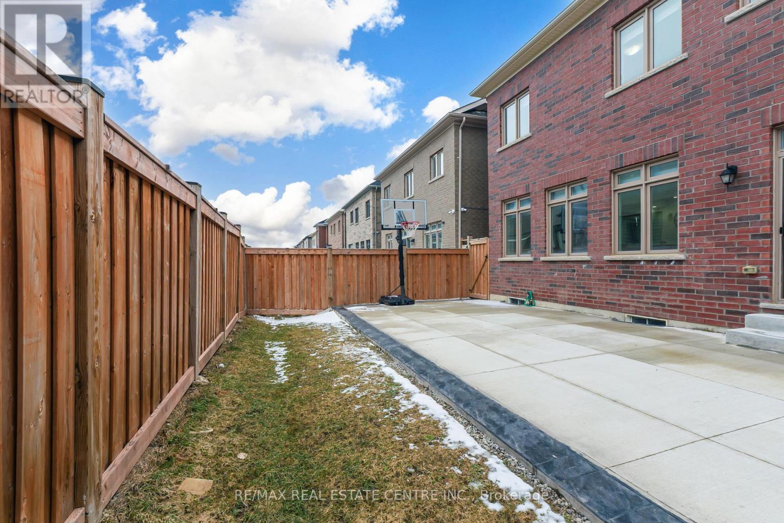 35 Thornvalley Terrace, Caledon, Ontario  L7C 4H9 - Photo 48 - W12963606