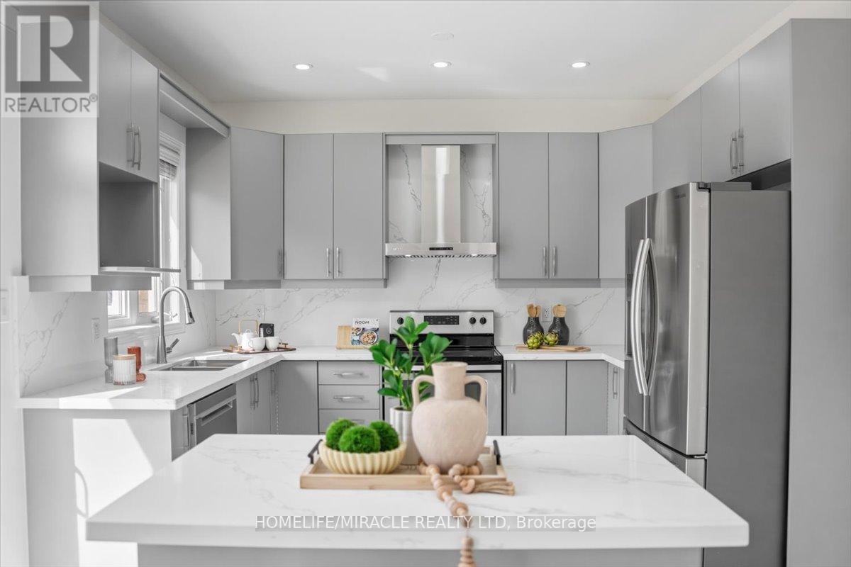 6 Prime Vista Court, Brampton, Ontario  L7A 3W8 - Photo 13 - W12963608