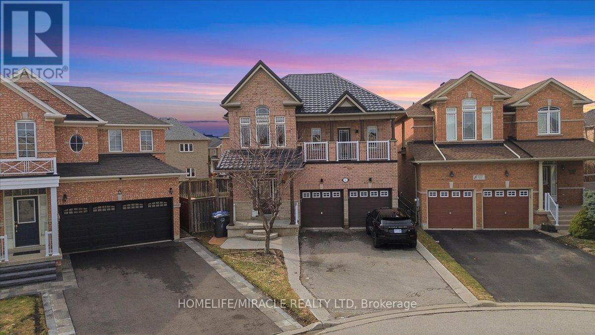 6 Prime Vista Court, Brampton, Ontario  L7A 3W8 - Photo 2 - W12963608