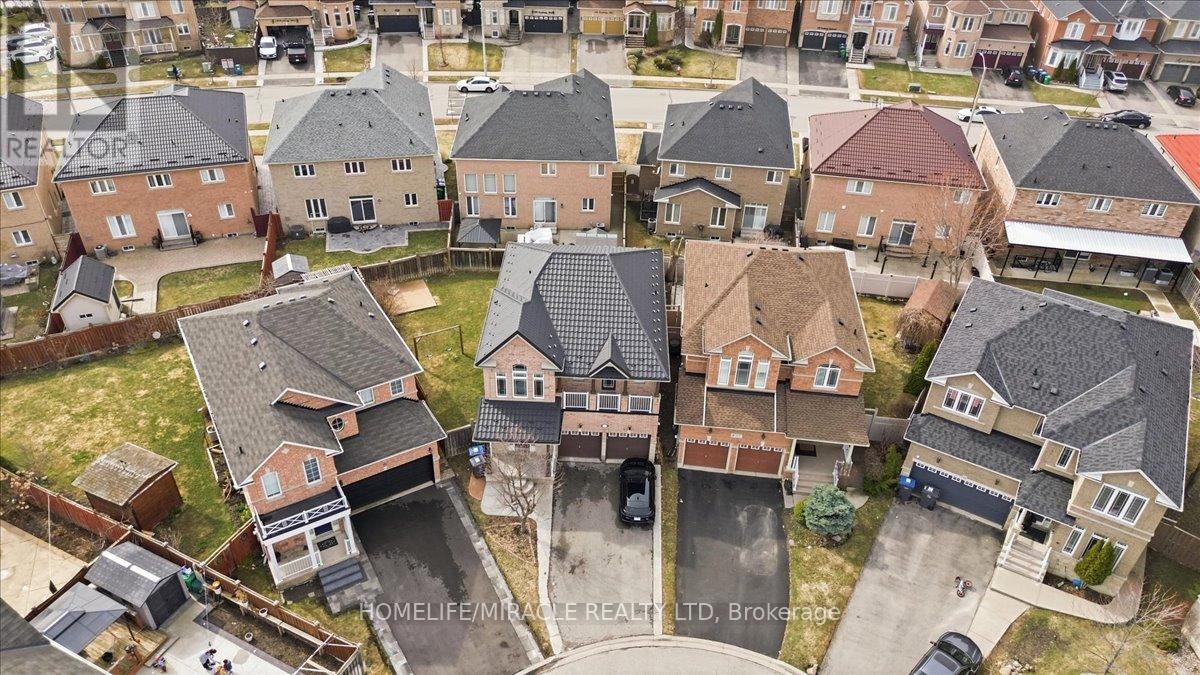 6 Prime Vista Court, Brampton, Ontario  L7A 3W8 - Photo 3 - W12963608