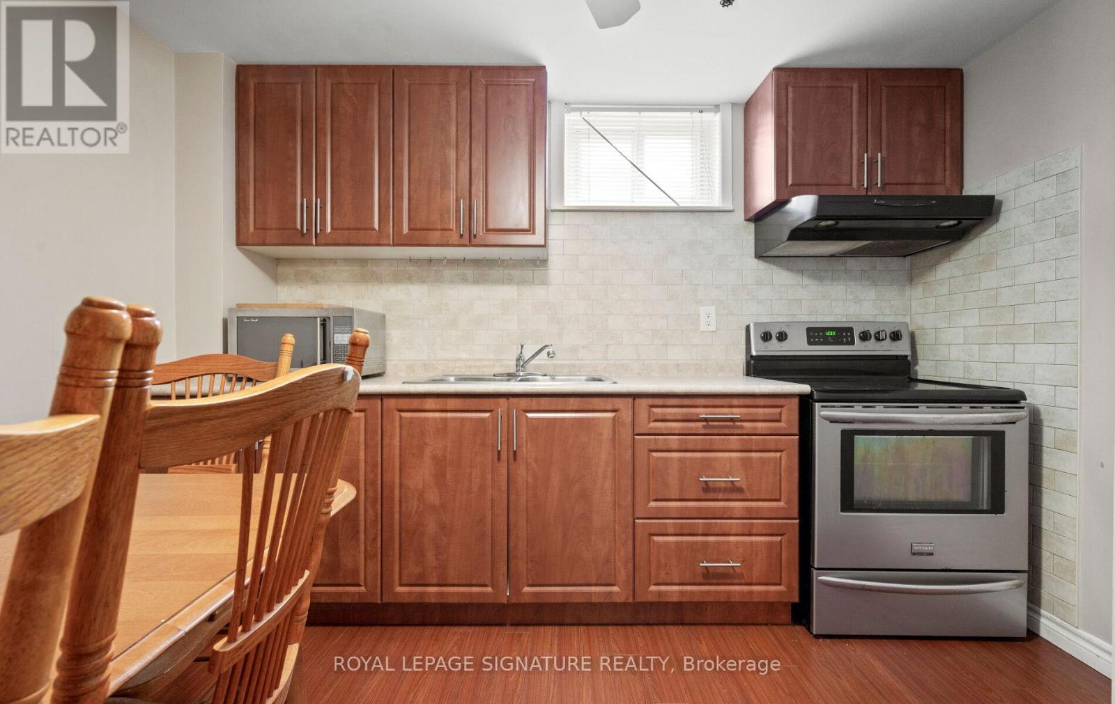 1142 Alexandra Avenue, Mississauga, Ontario  L5E 2A5 - Photo 20 - W12963614