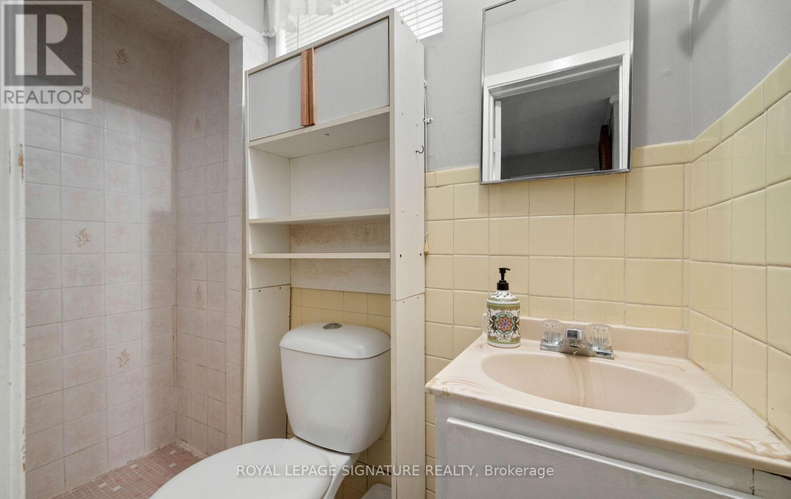 1142 Alexandra Avenue, Mississauga, Ontario  L5E 2A5 - Photo 23 - W12963614