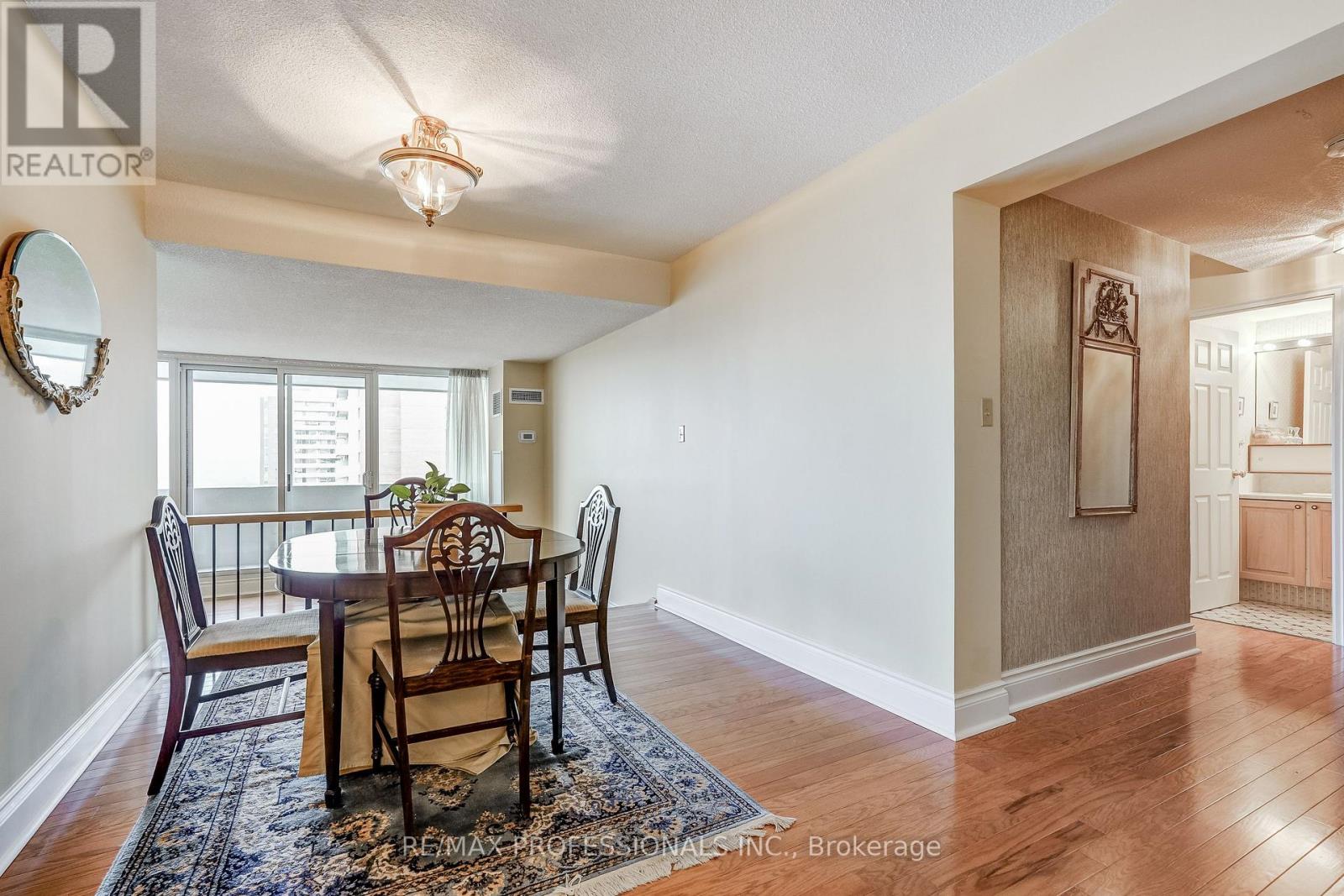 1405 - 240 Scarlett Road, Toronto, Ontario  M6N 4X4 - Photo 12 - W12963620