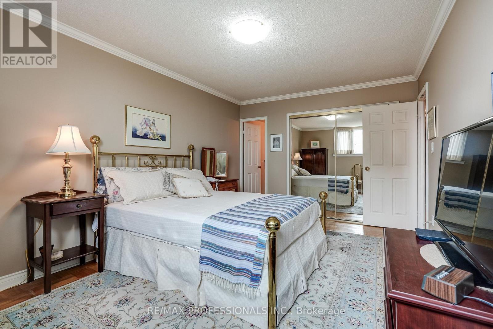 1405 - 240 Scarlett Road, Toronto, Ontario  M6N 4X4 - Photo 27 - W12963620