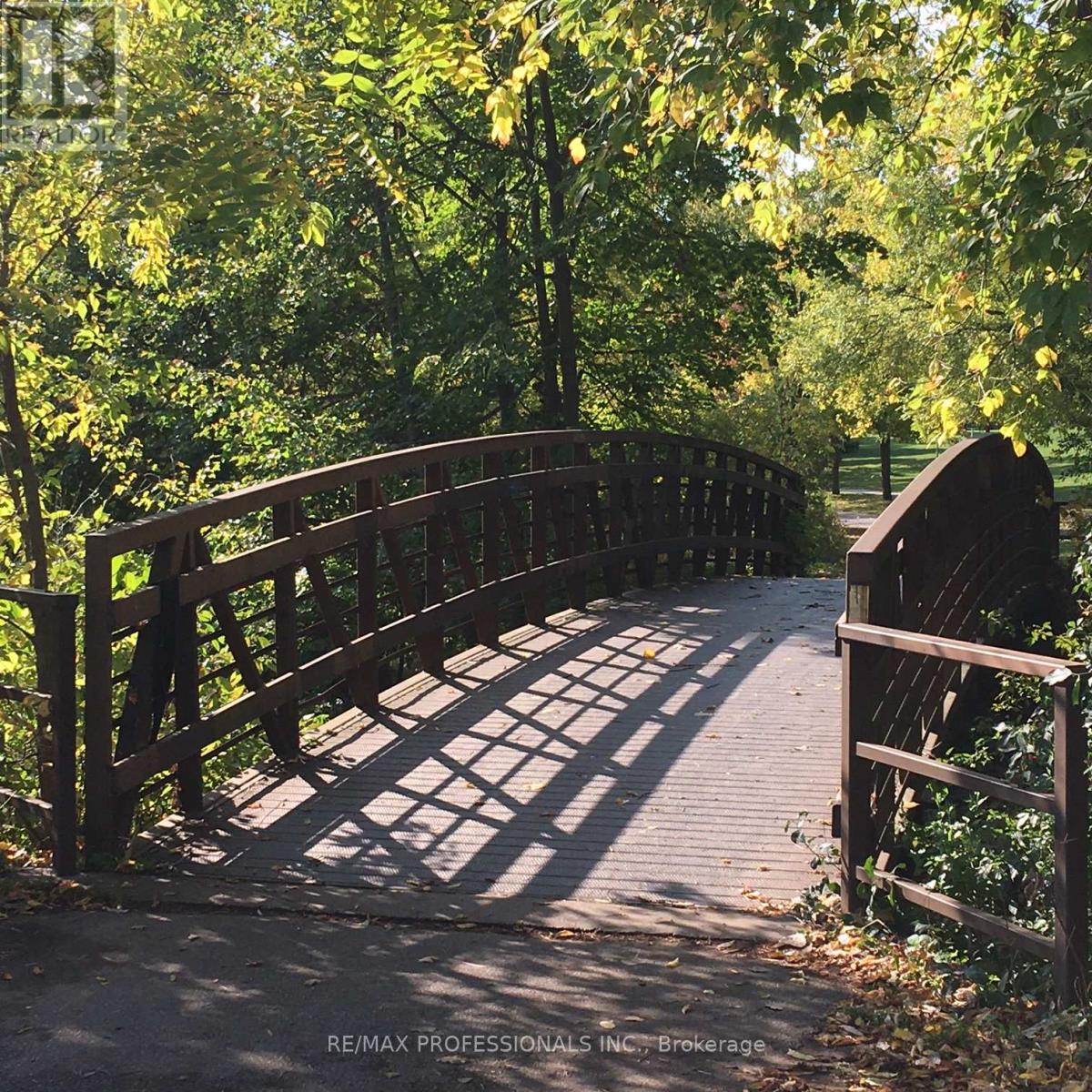 1405 - 240 Scarlett Road, Toronto, Ontario  M6N 4X4 - Photo 42 - W12963620