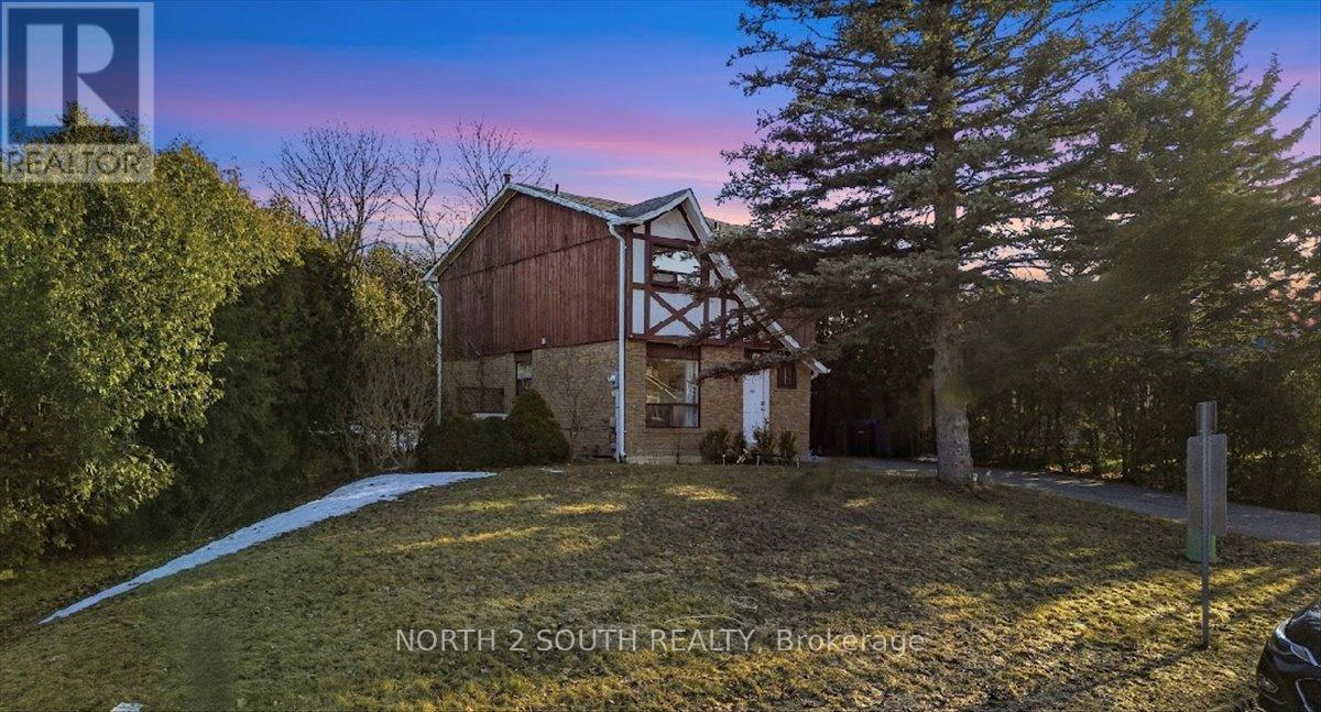 182 Ridge Road, Caledon, Ontario  L7E 4V4 - Photo 4 - W12963666