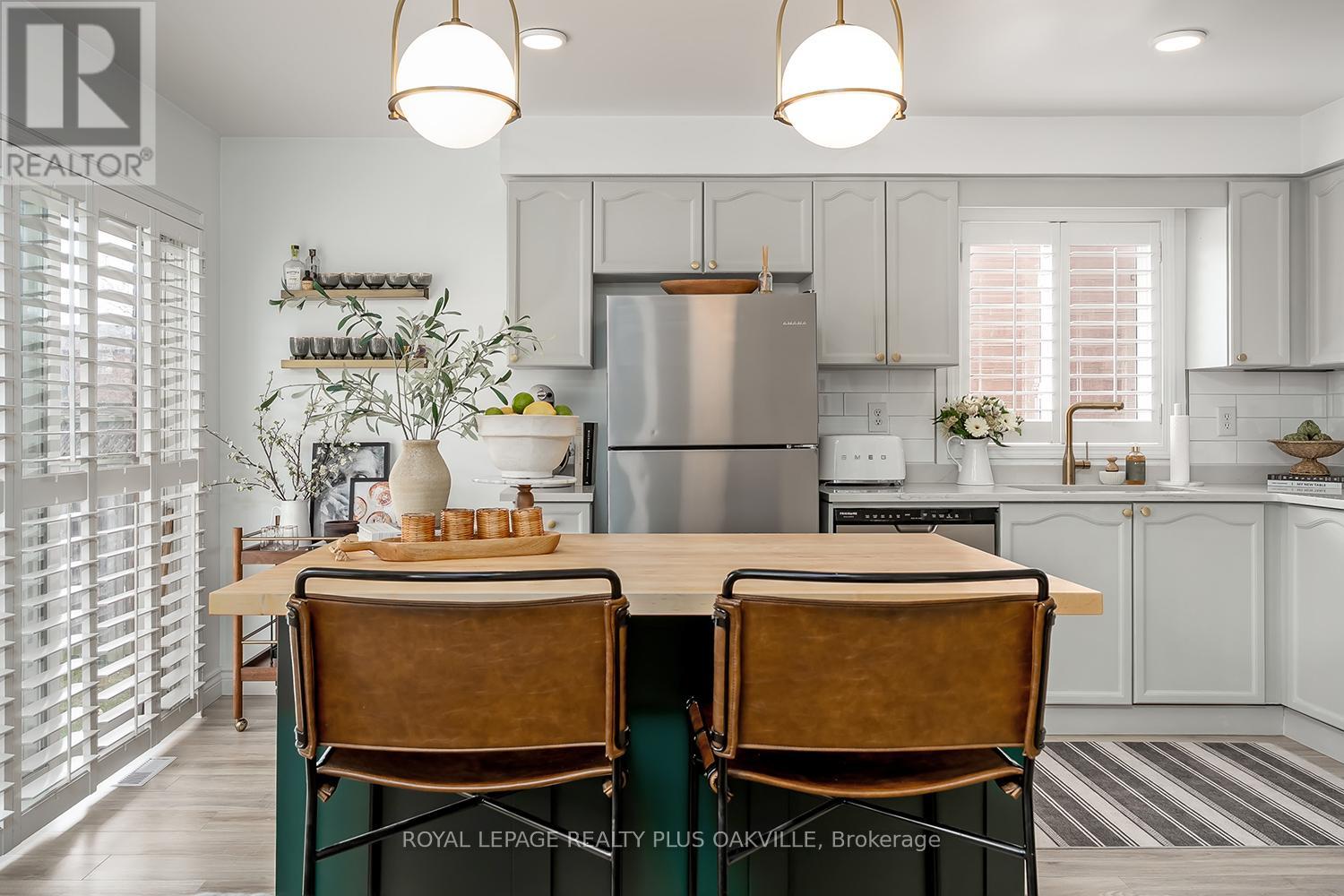 1159 Barclay Circle, Milton, Ontario  L9T 5V8 - Photo 11 - W12963670