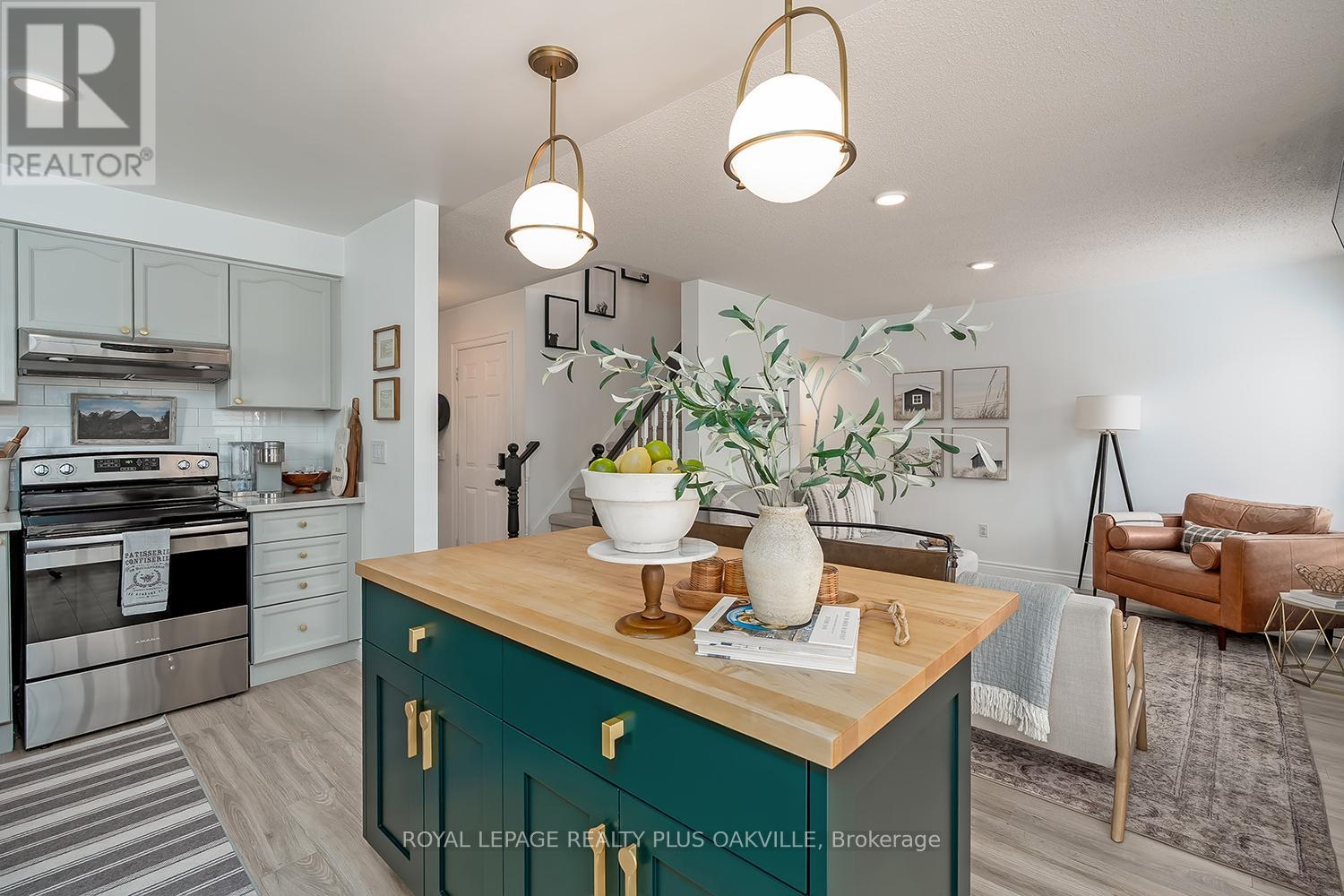 1159 Barclay Circle, Milton, Ontario  L9T 5V8 - Photo 13 - W12963670