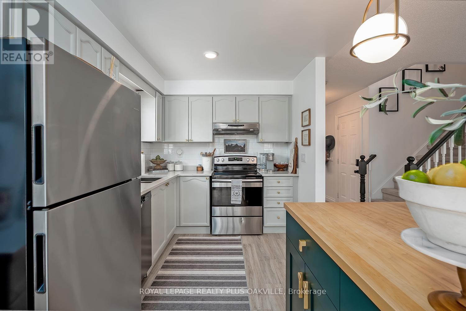 1159 Barclay Circle, Milton, Ontario  L9T 5V8 - Photo 14 - W12963670