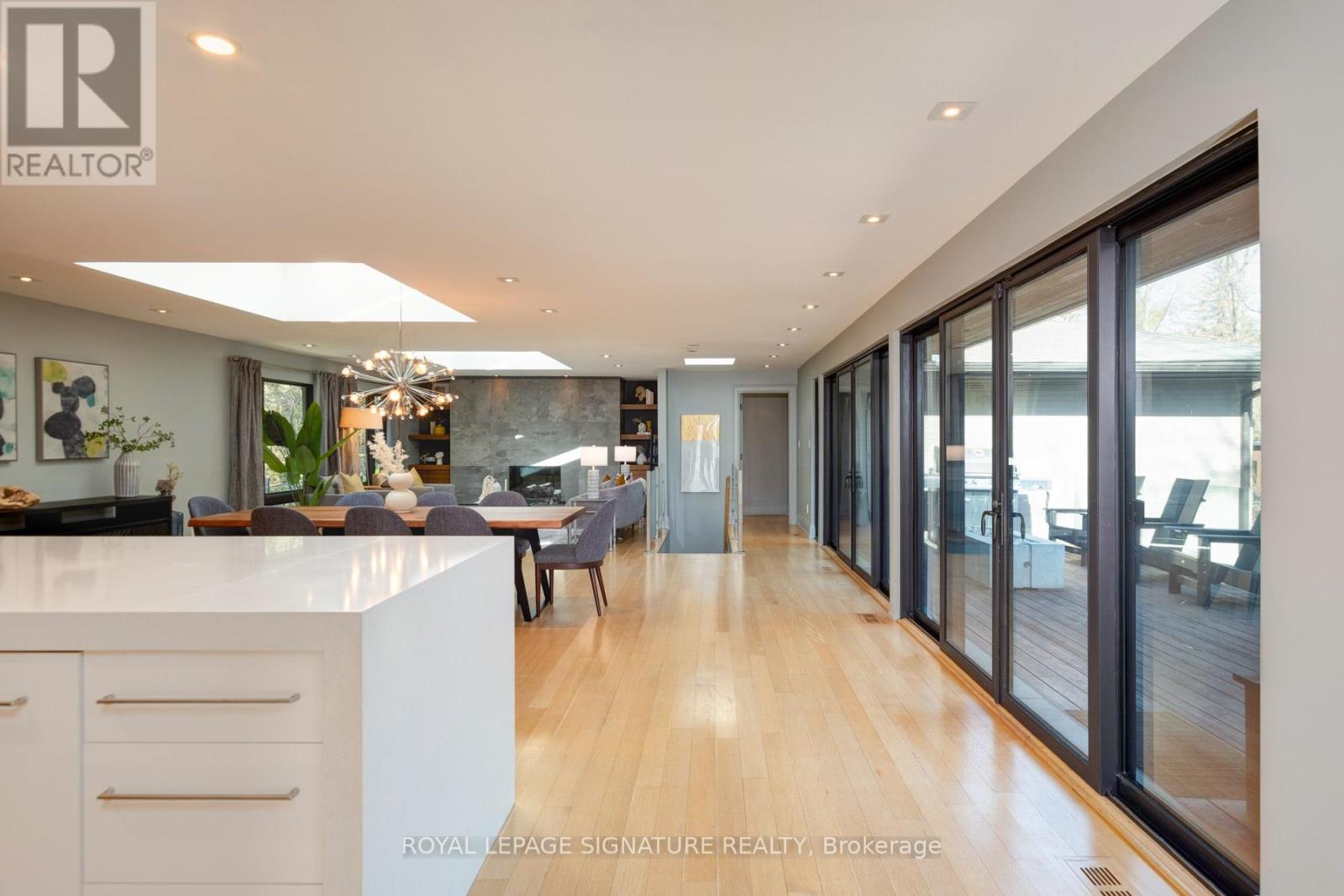 185 Morrison Road, Oakville, Ontario  L6J 4J3 - Photo 17 - W12963708