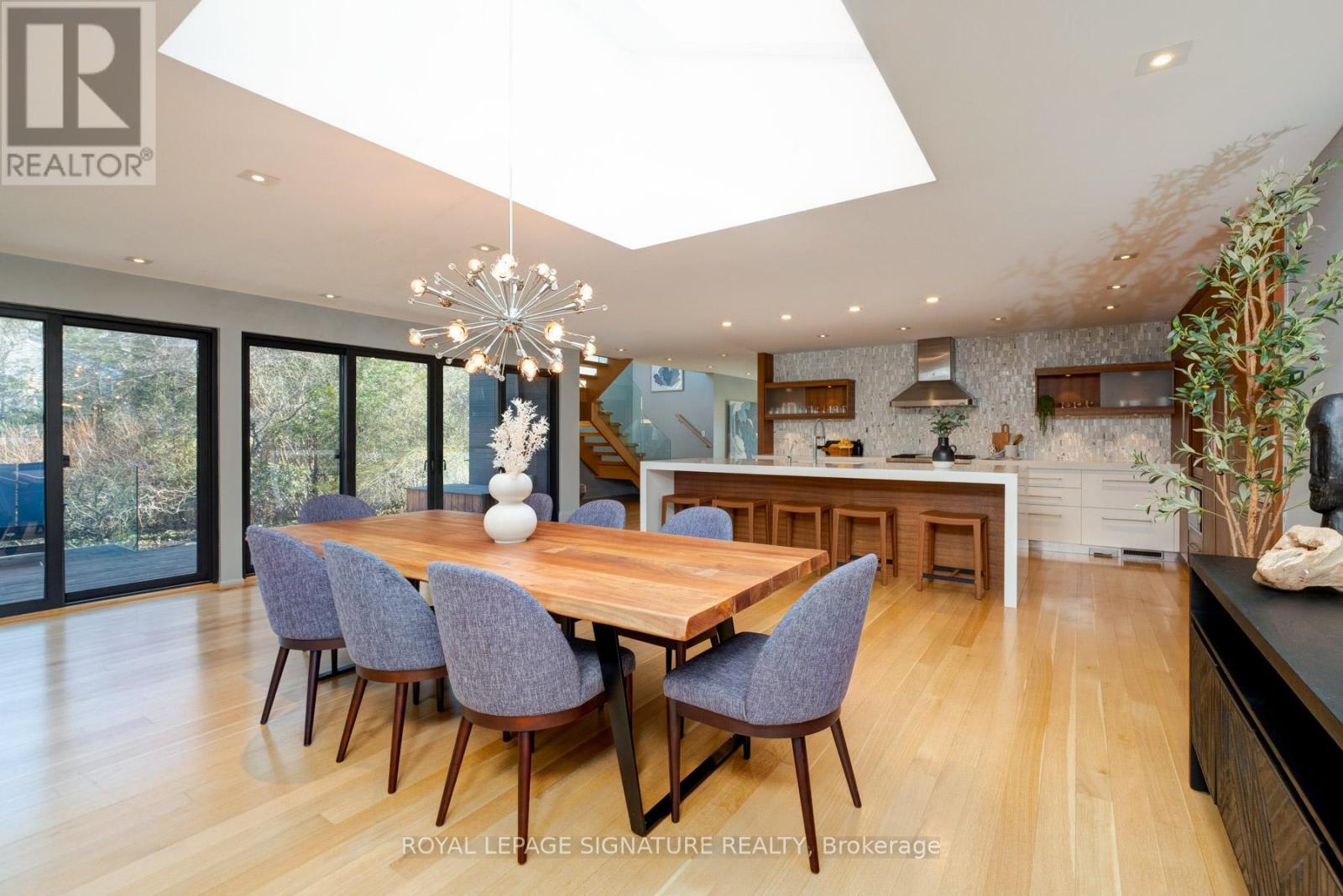 185 Morrison Road, Oakville, Ontario  L6J 4J3 - Photo 9 - W12963708