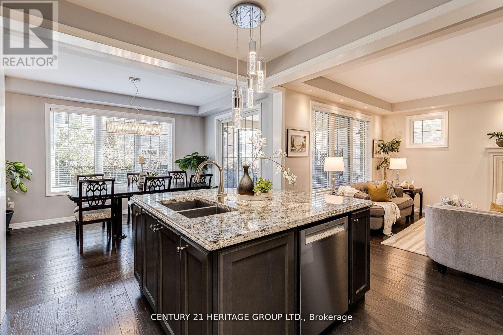 65 Masterman Crescent, Oakville, Ontario  L6M 0W3 - Photo 10 - W12963714