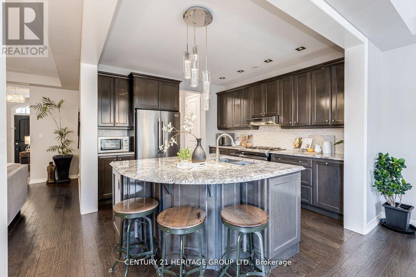 65 Masterman Crescent, Oakville, Ontario  L6M 0W3 - Photo 8 - W12963714