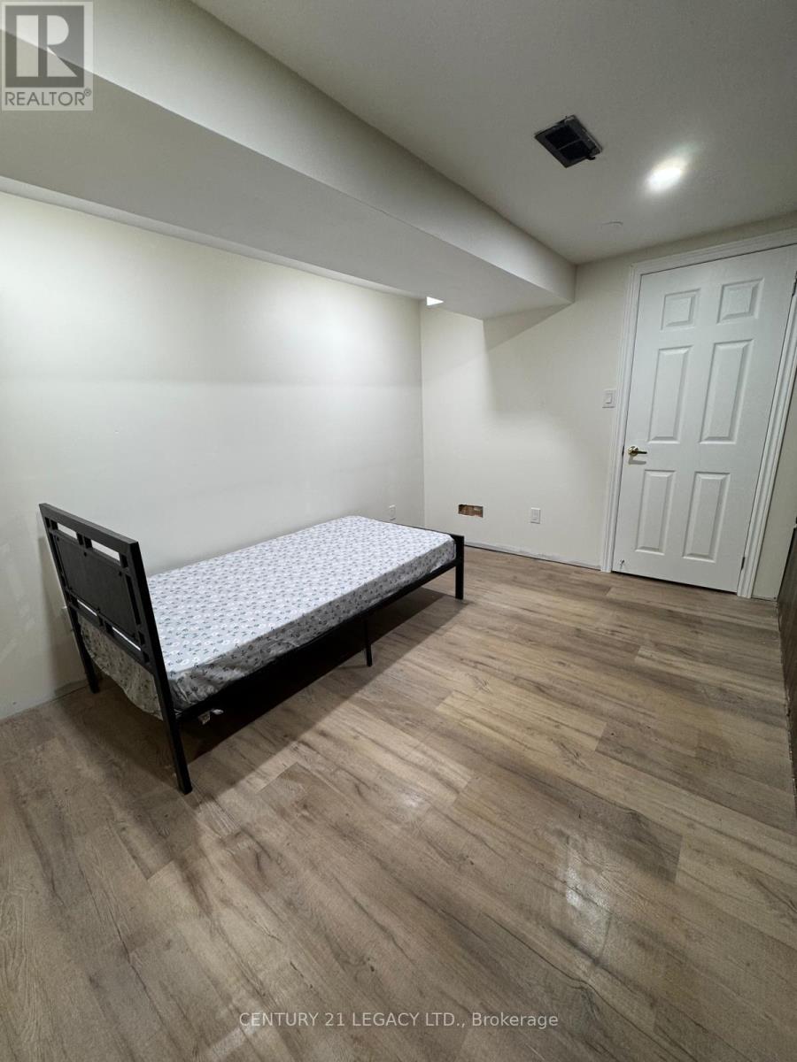 55 Maryhill Drive, Toronto, Ontario  M9V 3C3 - Photo 5 - W12963718