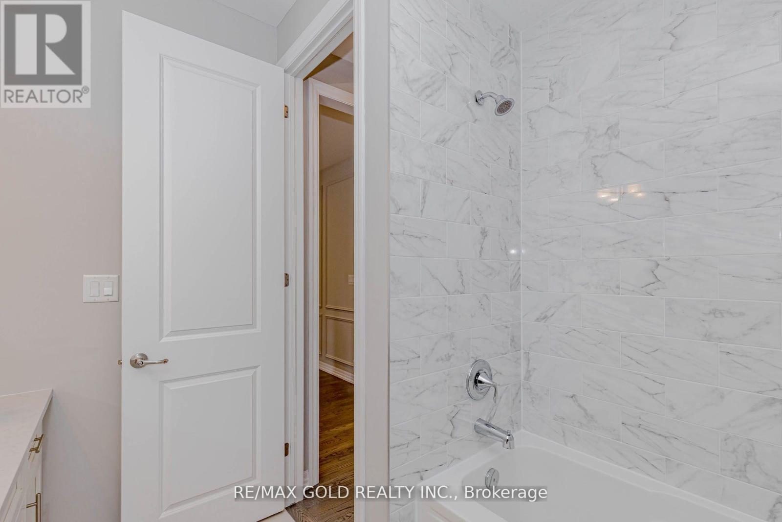 3354 Vardon Way, Oakville, Ontario  L6M 1R5 - Photo 32 - W12963768