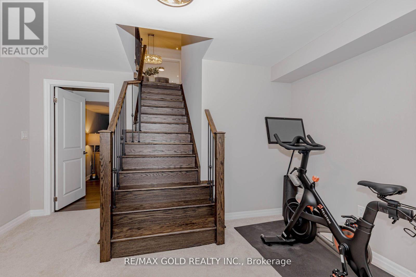 3354 Vardon Way, Oakville, Ontario  L6M 1R5 - Photo 37 - W12963768