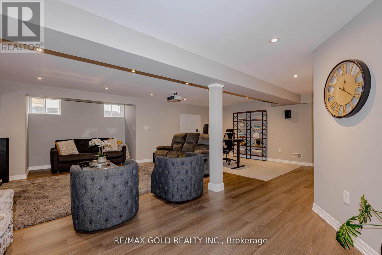 3354 Vardon Way, Oakville, Ontario  L6M 1R5 - Photo 40 - W12963768