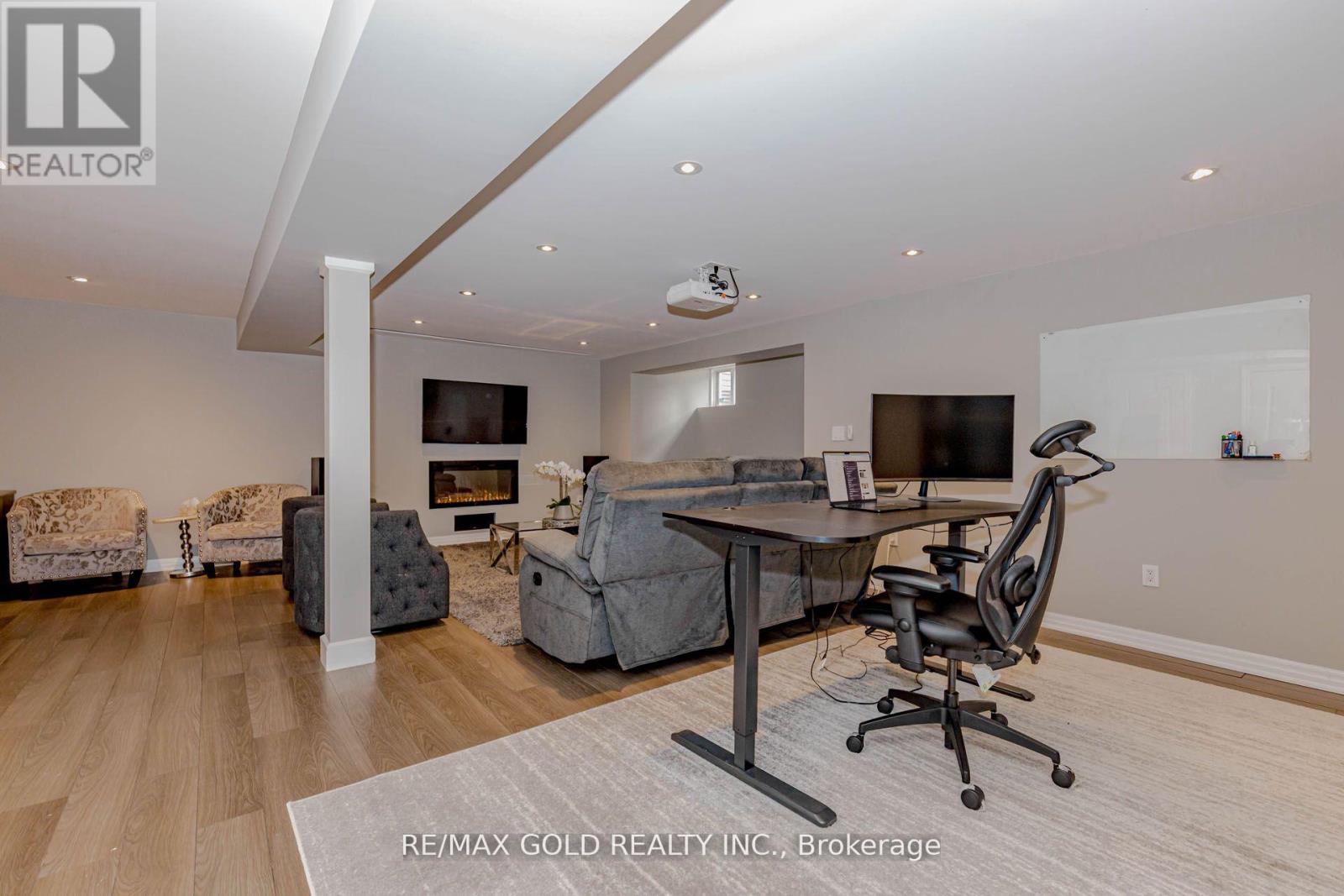 3354 Vardon Way, Oakville, Ontario  L6M 1R5 - Photo 42 - W12963768