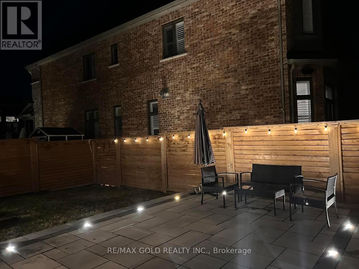 3354 Vardon Way, Oakville, Ontario  L6M 1R5 - Photo 49 - W12963768