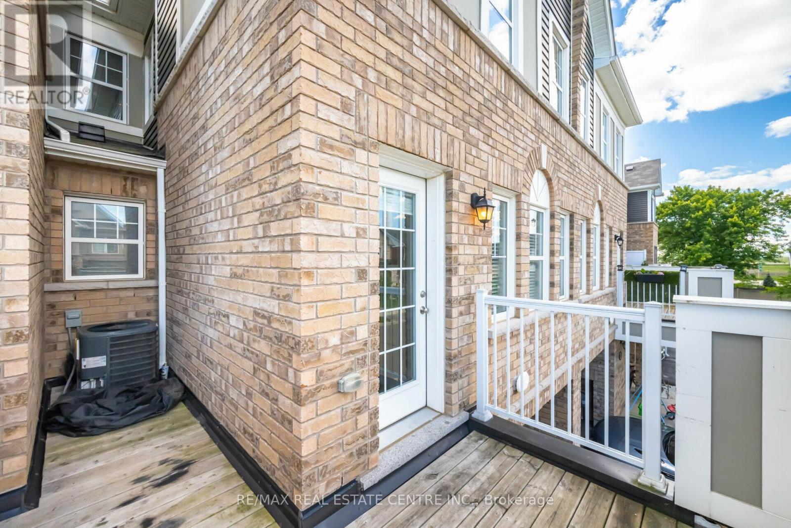 68 Locker Place, Milton, Ontario  L9E 1E8 - Photo 21 - W12963772