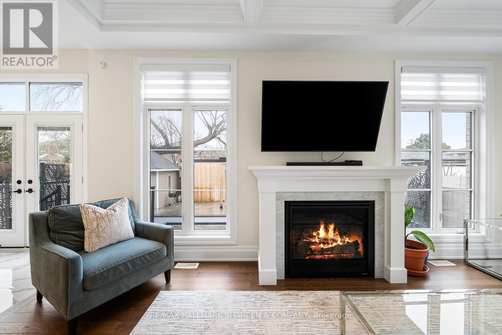 60 Coral Gable Drive, Toronto, Ontario M9M 1P1 - Photo 13 - W12963798