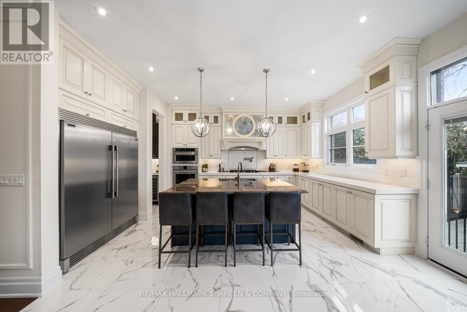 60 Coral Gable Drive, Toronto, Ontario M9M 1P1 - Photo 15 - W12963798