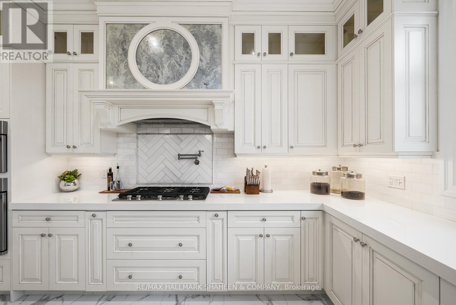 60 Coral Gable Drive, Toronto, Ontario M9M 1P1 - Photo 19 - W12963798