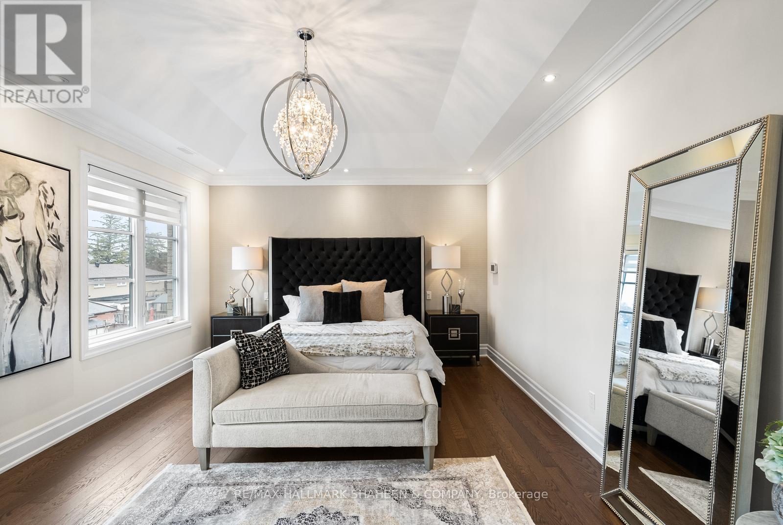 60 Coral Gable Drive, Toronto, Ontario M9M 1P1 - Photo 21 - W12963798