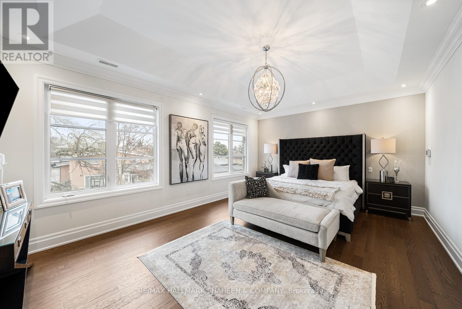 60 Coral Gable Drive, Toronto, Ontario M9M 1P1 - Photo 22 - W12963798