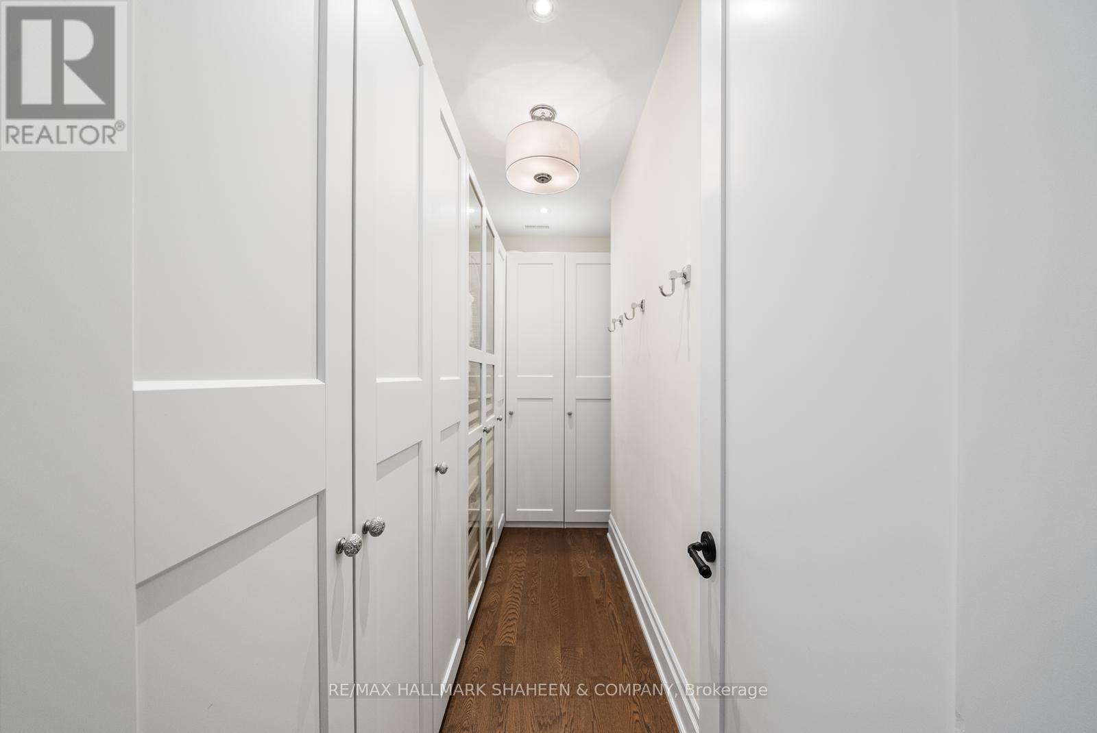 60 Coral Gable Drive, Toronto, Ontario M9M 1P1 - Photo 25 - W12963798