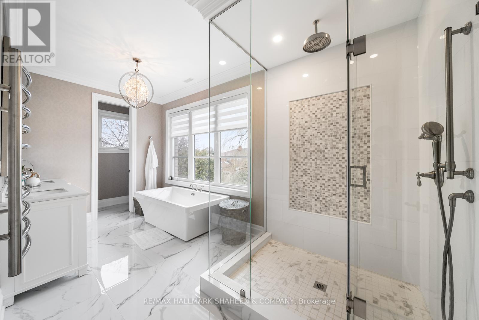 60 Coral Gable Drive, Toronto, Ontario M9M 1P1 - Photo 26 - W12963798