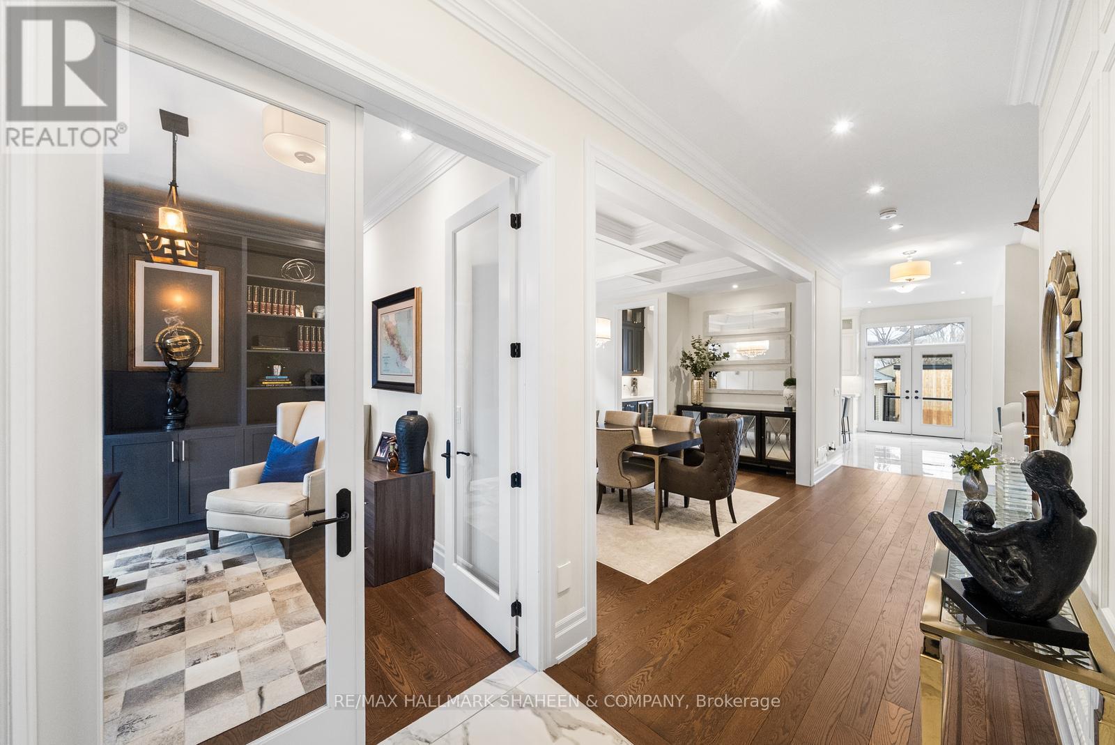 60 Coral Gable Drive, Toronto, Ontario M9M 1P1 - Photo 3 - W12963798