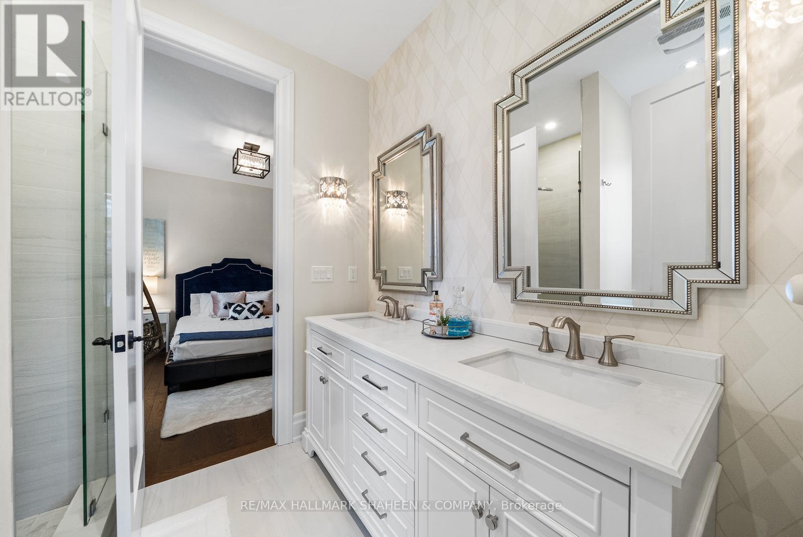 60 Coral Gable Drive, Toronto, Ontario M9M 1P1 - Photo 33 - W12963798