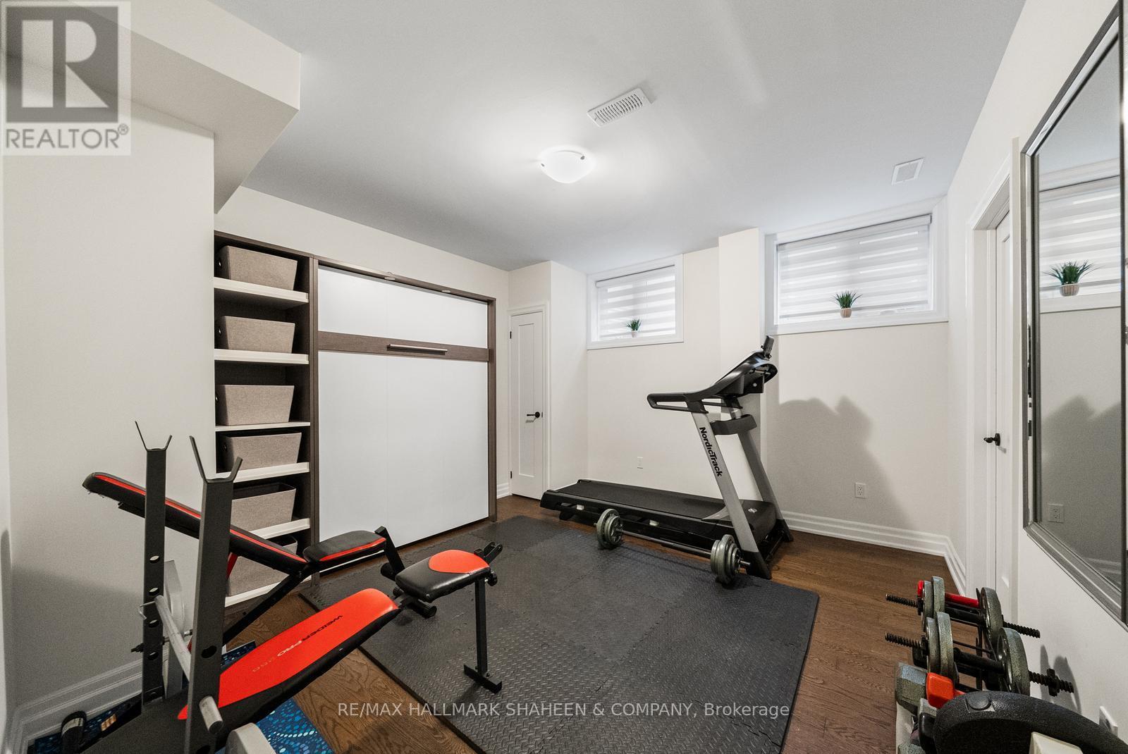 60 Coral Gable Drive, Toronto, Ontario M9M 1P1 - Photo 43 - W12963798