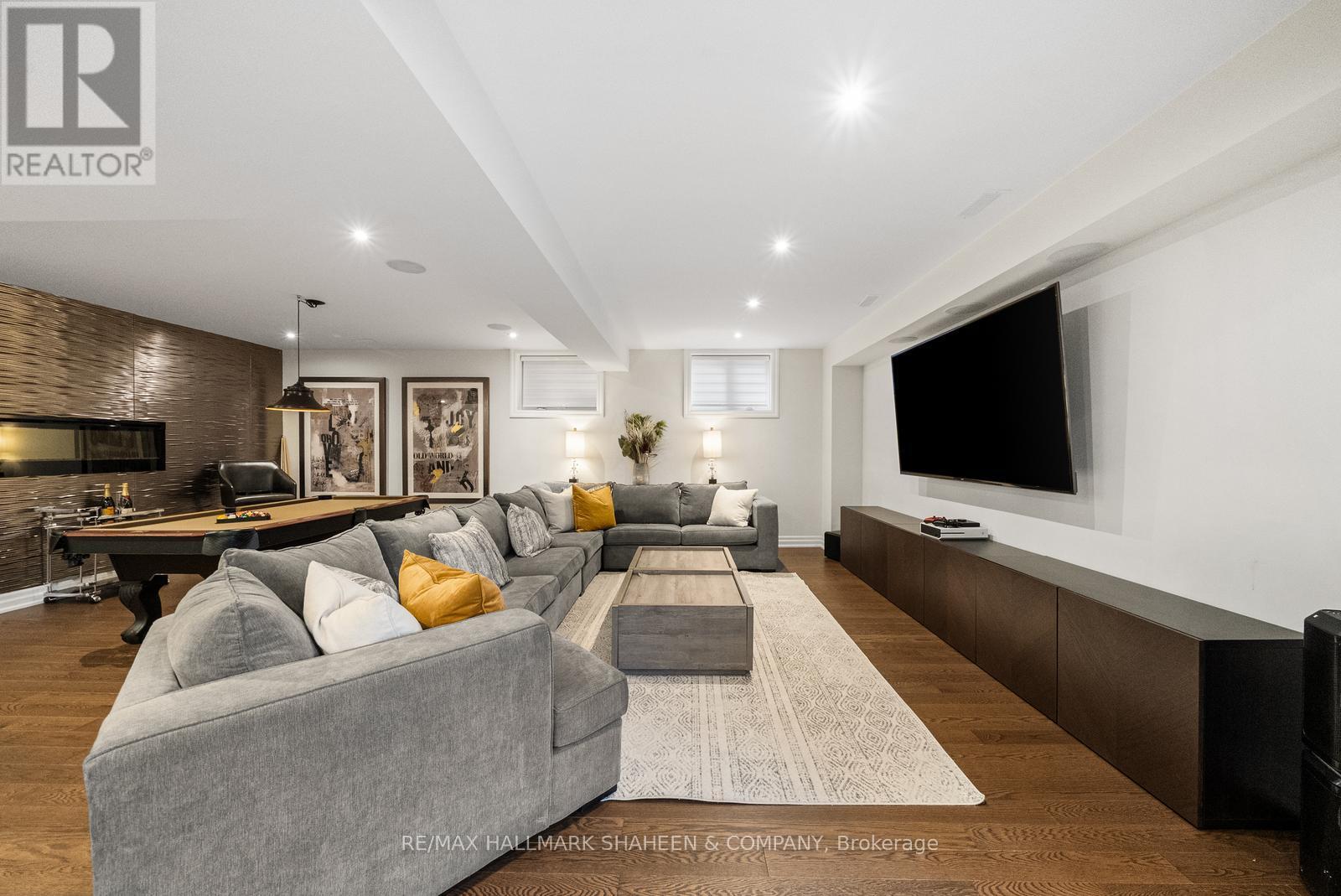 60 Coral Gable Drive, Toronto, Ontario M9M 1P1 - Photo 46 - W12963798