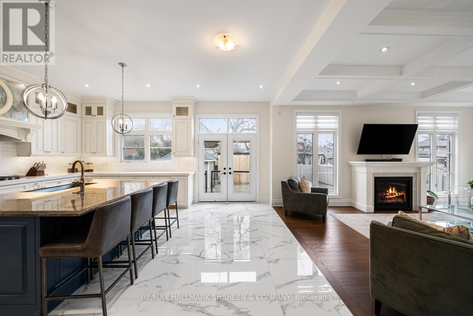 60 Coral Gable Drive, Toronto, Ontario M9M 1P1 - Photo 9 - W12963798