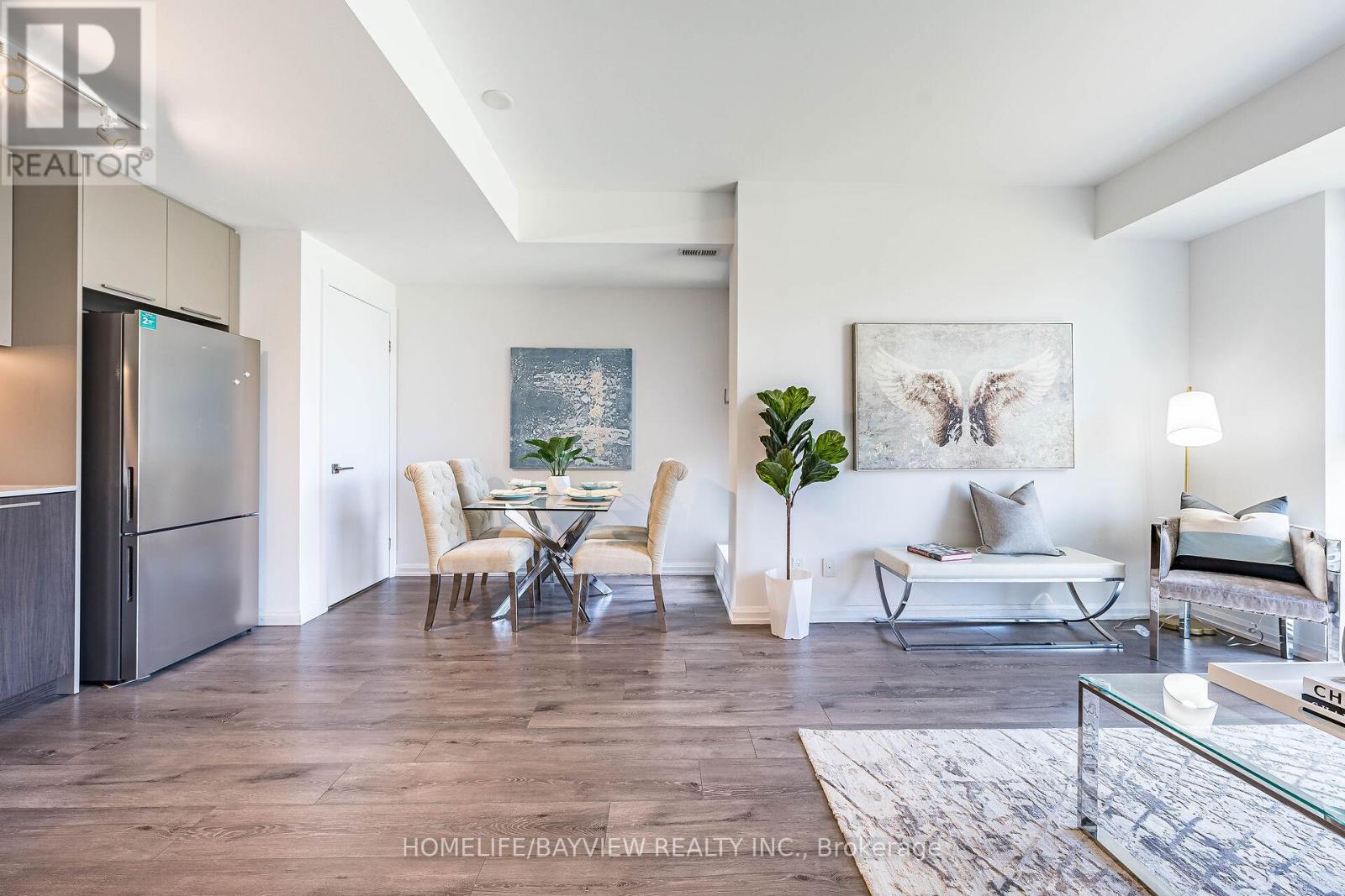 24 - 10 Brin Drive, Toronto, Ontario  M8X 0B3 - Photo 4 - W12963872