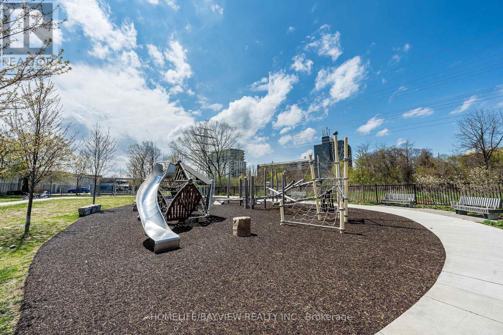 24 - 10 Brin Drive, Toronto, Ontario  M8X 0B3 - Photo 42 - W12963872