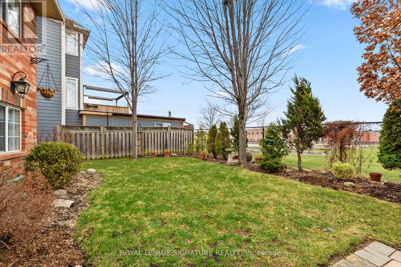 1247 Robson Crescent, Milton, Ontario  L9T 6W1 - Photo 32 - W12963890