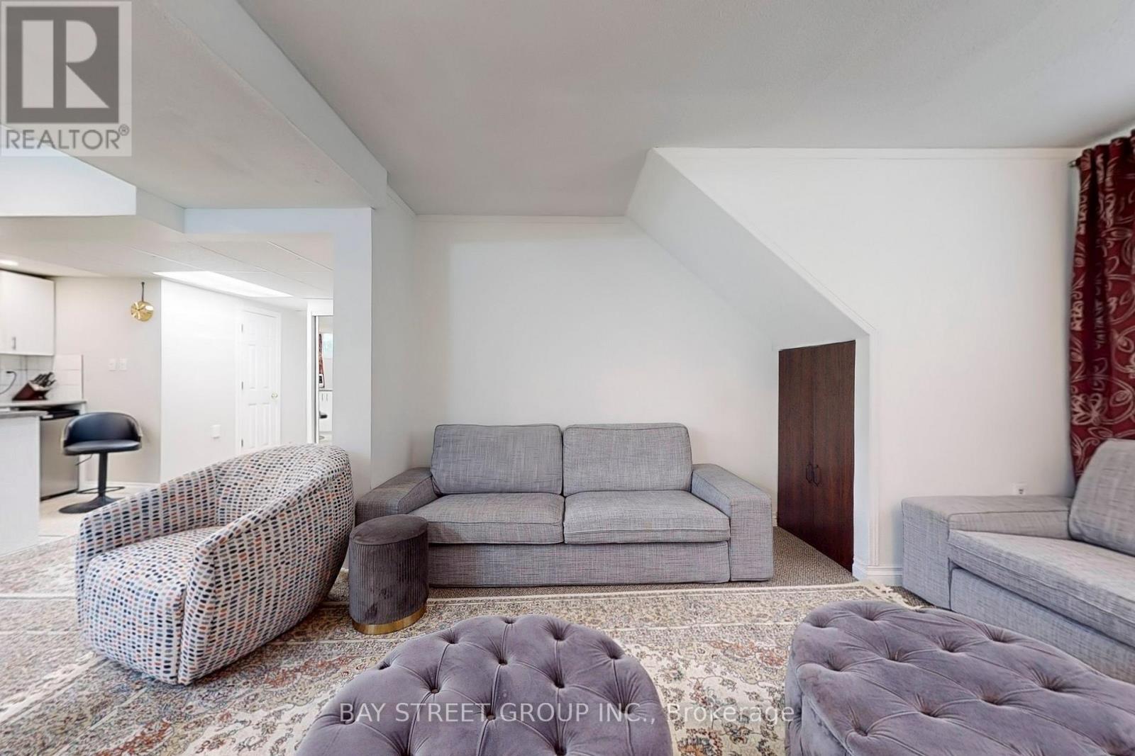 6119 Wabukayne Court, Mississauga, Ontario  L5N 2B1 - Photo 32 - W12963918