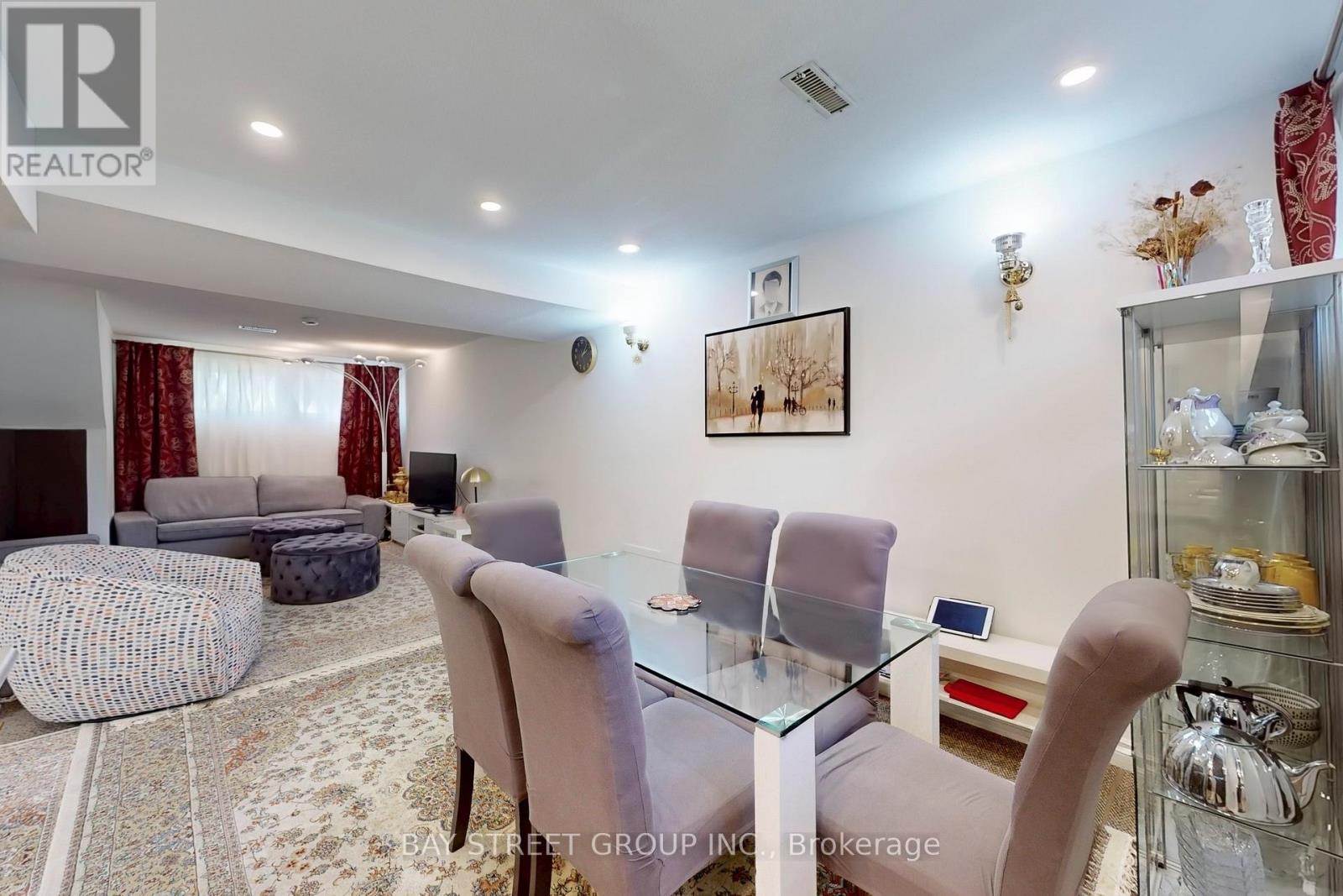 6119 Wabukayne Court, Mississauga, Ontario  L5N 2B1 - Photo 35 - W12963918