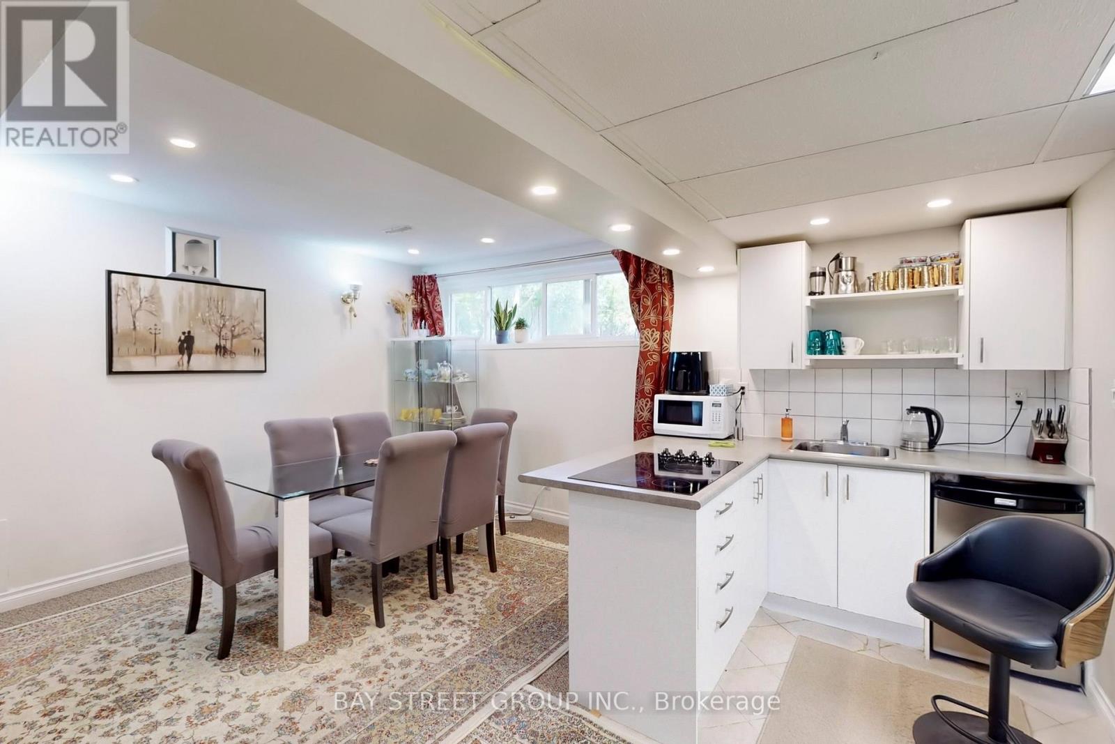 6119 Wabukayne Court, Mississauga, Ontario  L5N 2B1 - Photo 39 - W12963918