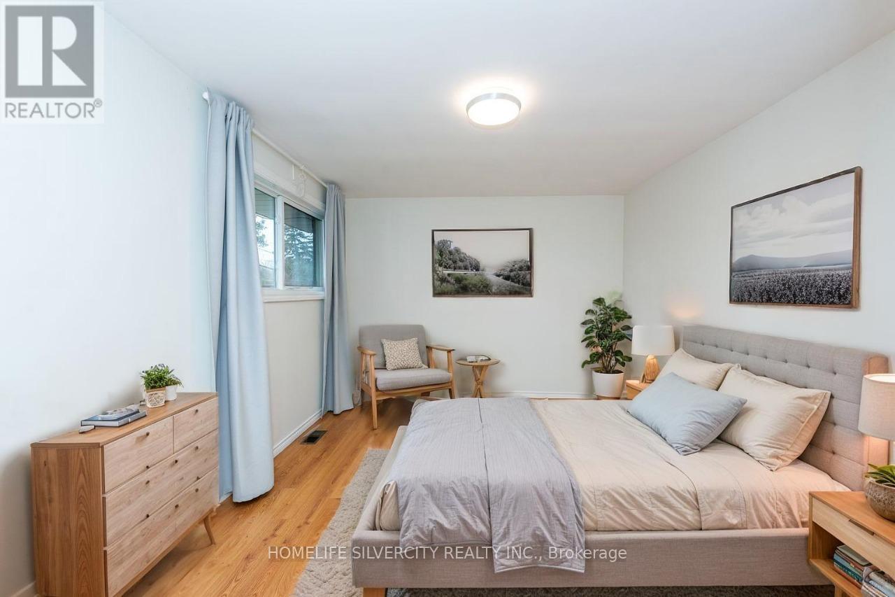 327 The West Way, Toronto, Ontario  M9R 1H1 - Photo 25 - W12963926