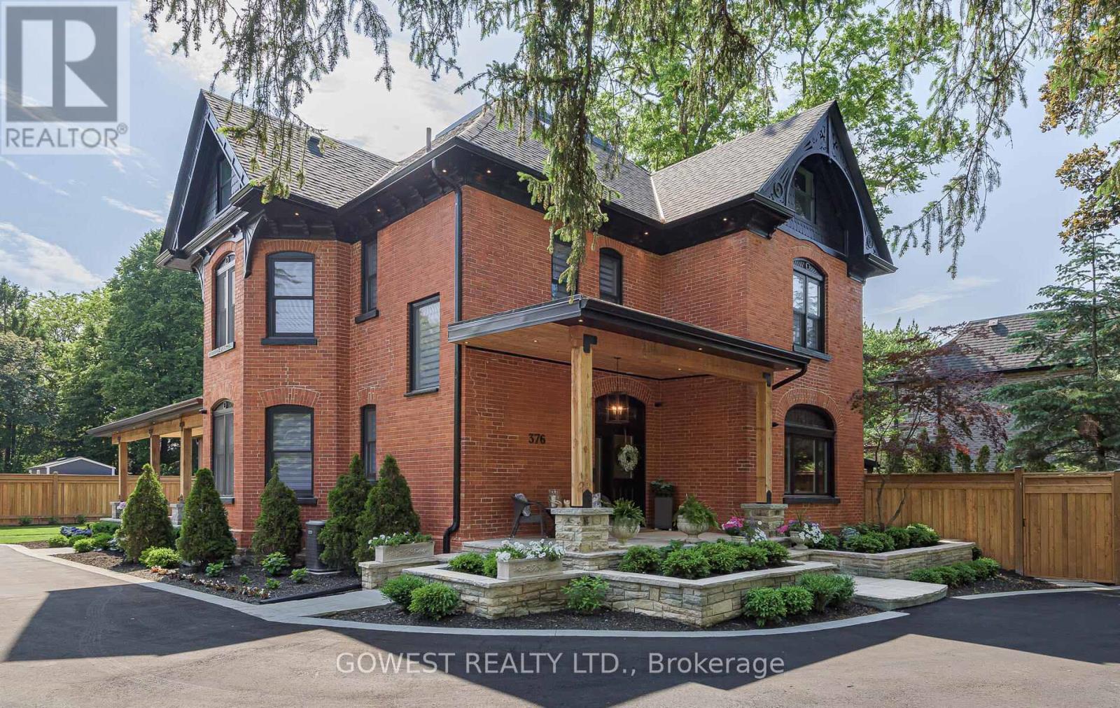 376 Chartwell Road, Oakville, Ontario  L6J 4A3 - Photo 3 - W12963954