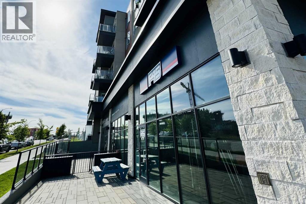 208, 30 Shawnee Common SW, Calgary, Alberta  T2Y 0R1 - Photo 18 - A2282472