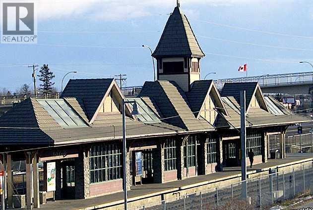 208, 30 Shawnee Common SW, Calgary, Alberta  T2Y 0R1 - Photo 21 - A2282472